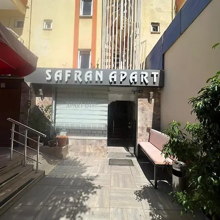 Aparthotel Safran *